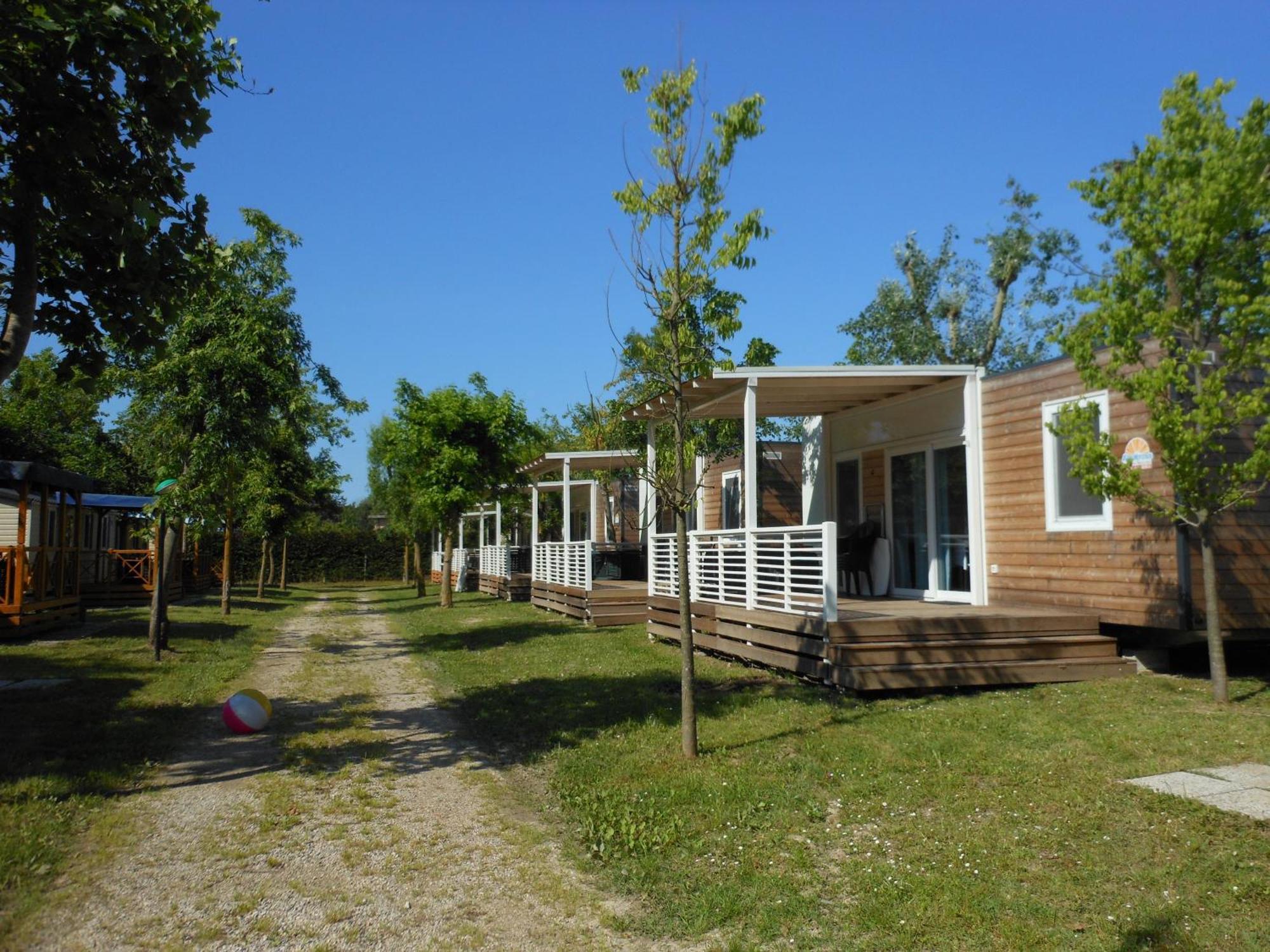 Albatross Mobile Homes On Camping San Francesco Campingplatz Duna Verde