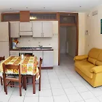 Casa Facchinetti Yellow Apartment
