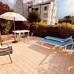 Appartamento In Villa Daniela Con Piscina Privata Carraro Immobiliare Jesolo - Family Apartments