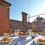 Mellina'S Terrace - Stylish House