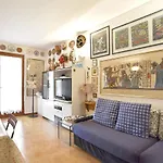 Charming Apartment In Pacengo, Garden View, 60 Sqm