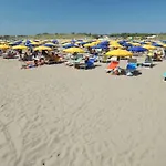 Apartment In Rosolina Mare 35722