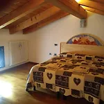 Holiday Home In Velo D Astico 25854