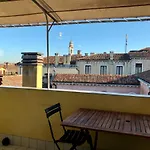 Venezia - Ca' D'Oro: Bella Casa Con Terrazzi