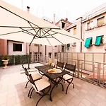 Arena Dreams Apartment