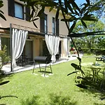 Casa Dell'Artista - Regarda Travel