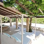 Villa Agave