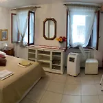 Home Lovers Apartment