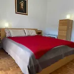 Tiramisu, A Cozy 2-Bdrm Apt