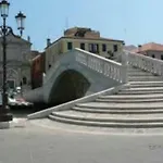 Casa Di Sissi. A Fianco Al Palazzo Lisatti.