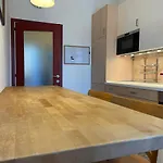 Tiramisu, A Cozy 2-Bdrm Apt