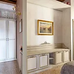 Ca' Cappello Venice Apartment 1 With Canal View