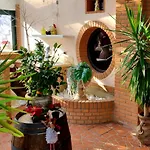 Fontana Oasis Apartments