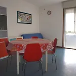 Vacation By The Beach - One Bedroom Flat