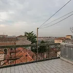 Venice Lance With Lift, 2 Minutes Walk From The Train Station