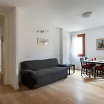 Venice Lance With Lift, 2 Minutes Walk From The Train Station