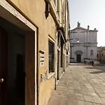 Campo San Toma' - Tiffany Apartment