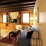 San Marco Apartment With Canal View