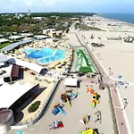 Mobile Home In Rosolina-Mare Directly On The Sea