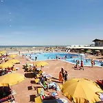 Mobile Home In Rosolina-Mare Directly On The Sea