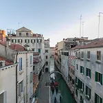 Ca' Al Giglio - Appartamento Vista Canale