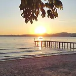 Ferienwohnung Mit Seeblick & Privatem Strand