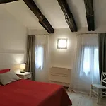 Palazzetto Canossa