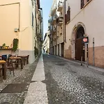 Appartamento Rione Carega - Affitti Brevi Italia