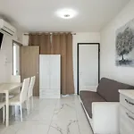 Planet Suite 404