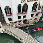 Anzolo Palace - Rooms & Apartments
