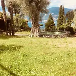 Wunderschoener Seeblick Villa In Cassone