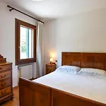 Beautiful Home In Montemerlo With Kitchen