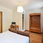Beautiful Home In Montemerlo With Kitchen