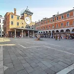 Lovely Apartment In Venezia With Wifi