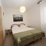 Oriella