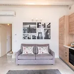 Corte Cappuccina 14 Elegant Apt Con Parcheggio!