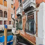 Ca' Giulia Grand Canal View Next To Rialto Bridge