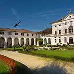 Belvilla By Oyo Villa Veneta Padova