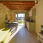 Amazing Apartment In Longare With Kitchenette