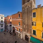 Rialto Bridge Luxury Apartment