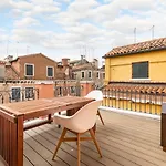 Lilia'S Loft