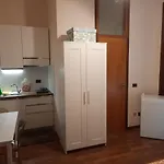 Monolocale In Villa Con Giardino Vicino Al Centro