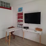 Adg Emilia 10 Appartamenti Del Garda