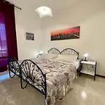 Elegant Villa With Pool And Barbecue