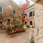 Alla Corte