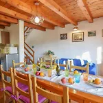 2 Bedroom Lovely Home In Zorzoi
