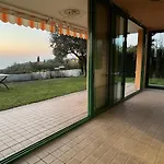 Finestra Sul Lago