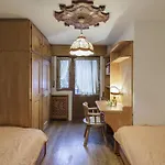 Villa Riadezeto - Stayincortina