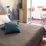 Alexander House Verona