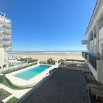 I Bagni 36 - Piazza Marconi Fronte Mare Con Piscina - Immobil Relax